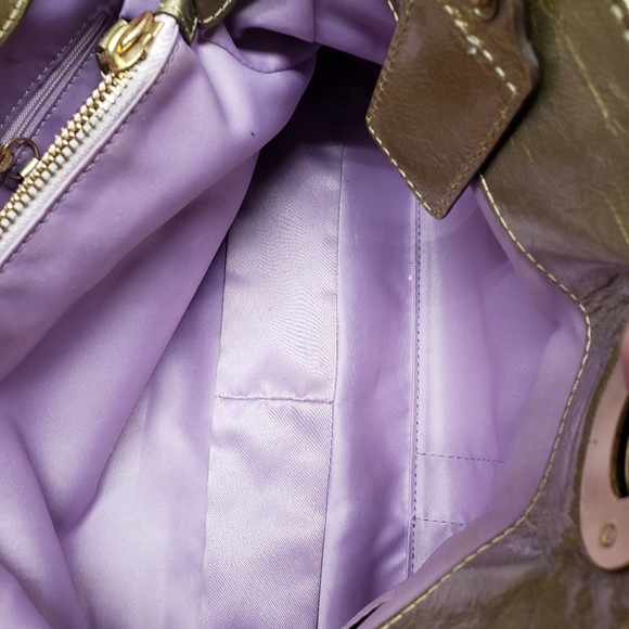 PRICE FIRM Coach patent leather gold color bag. - Picture 11 of 14